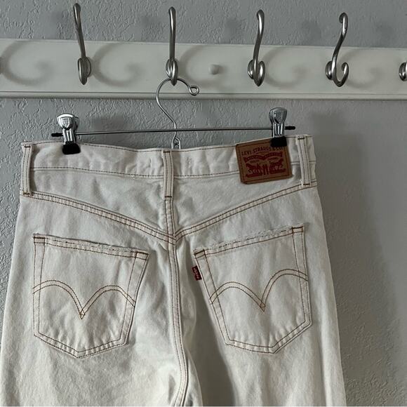 Levi’s Ribcage Straight Ankle Jeans - Picture 8 of 11